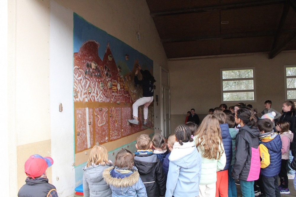 Flavit cohaut a l ecole 28 