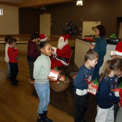 Le noël 2024 du regroupement pédagogique de Leffonds 